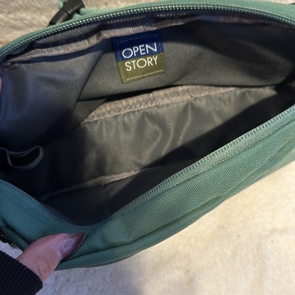 Open Story bum bag/fanny pack - Picture 3 of 4
